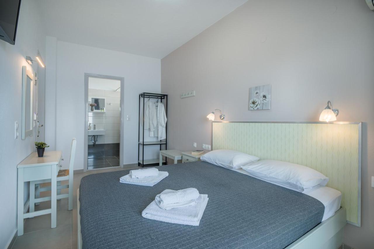 Pantheon Hotell Patitírion Exteriör bild